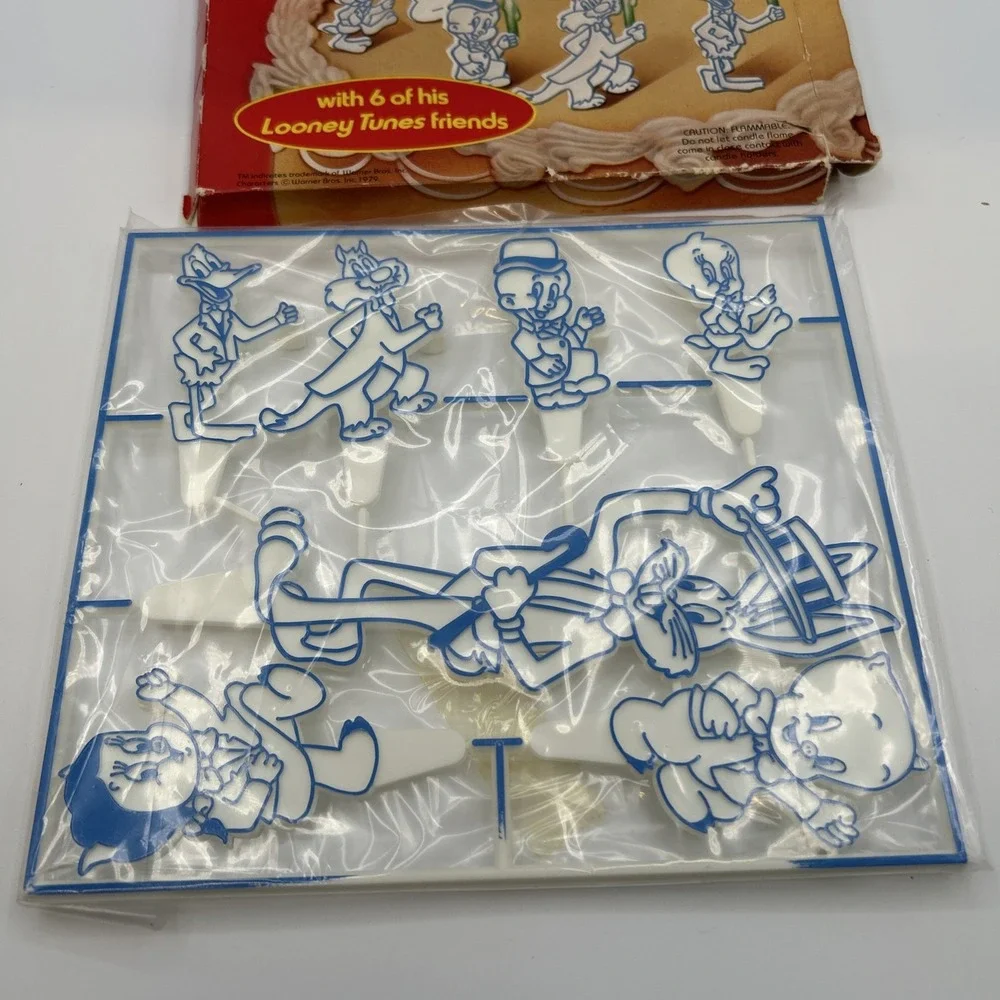 Vintage 1979 Wilton Bugs Bunny Candle Holder Set - Looney Tunes Unopened 2 Packs